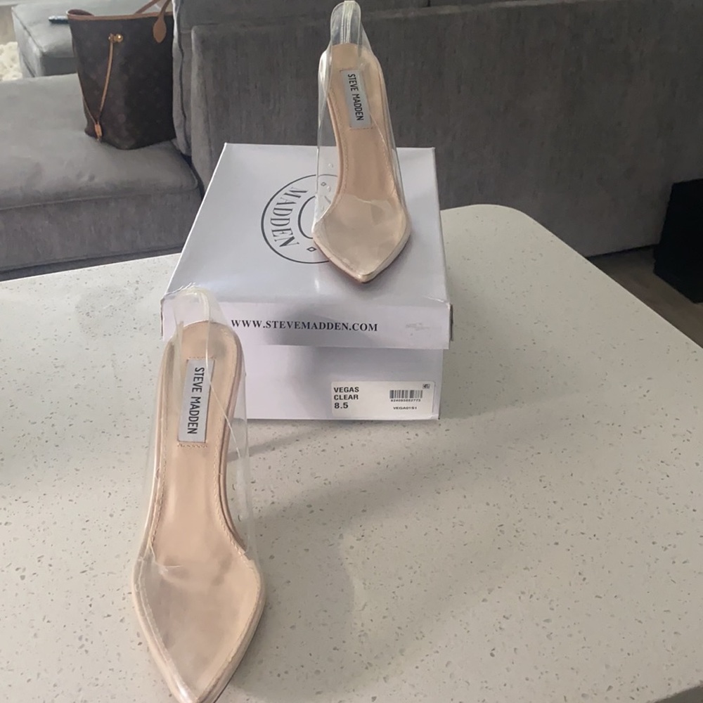 Clear Tan Steve Madden Pointed Toe Heel - Picture 2 of 5